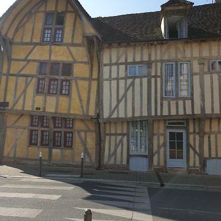 Maison Du Dauphin 1534 Troyes Exterior photo